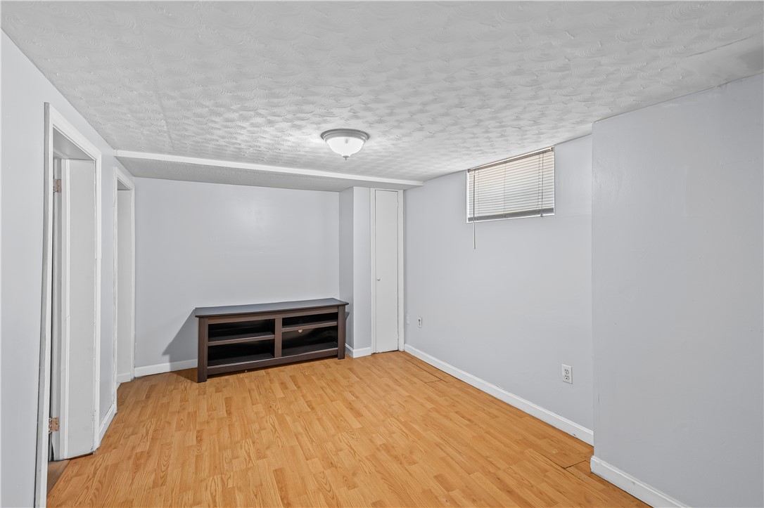 220 Bay View Avenue Cranston, RI 02905 - Photo 21 of 32