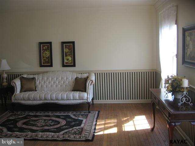 134 Lexington Road York, PA 17402 - Photo 4 of 26