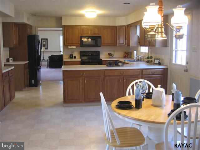 134 Lexington Road York, PA 17402 - Photo 7 of 26