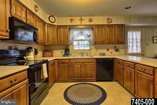 134 Lexington Road York, PA 17402 - Photo 9 of 26