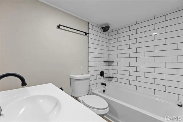 $199,000 | 209 Charles Street, Gillespie, IL 62033