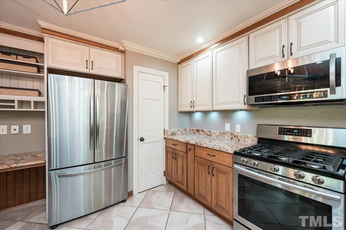 3420 Hackney Court Raleigh, NC 27613 - Photo 12 of 41