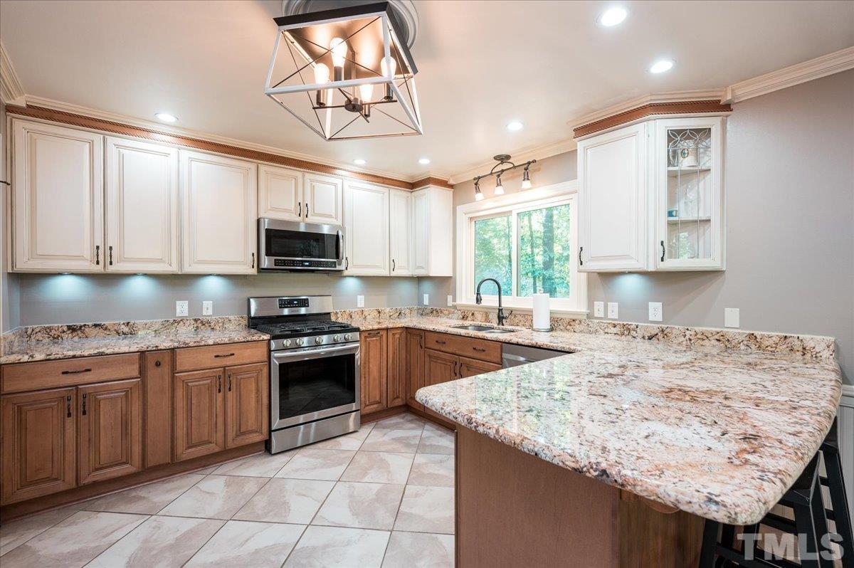 3420 Hackney Court Raleigh, NC 27613 - Photo 9 of 41