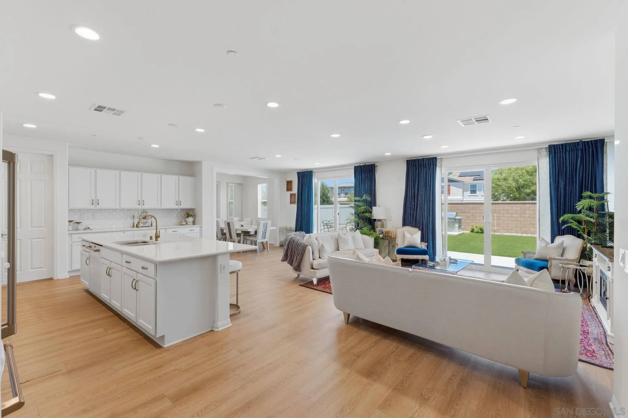 34490 Bloomberry Road Murrieta, CA 92563 - Photo 13 of 56