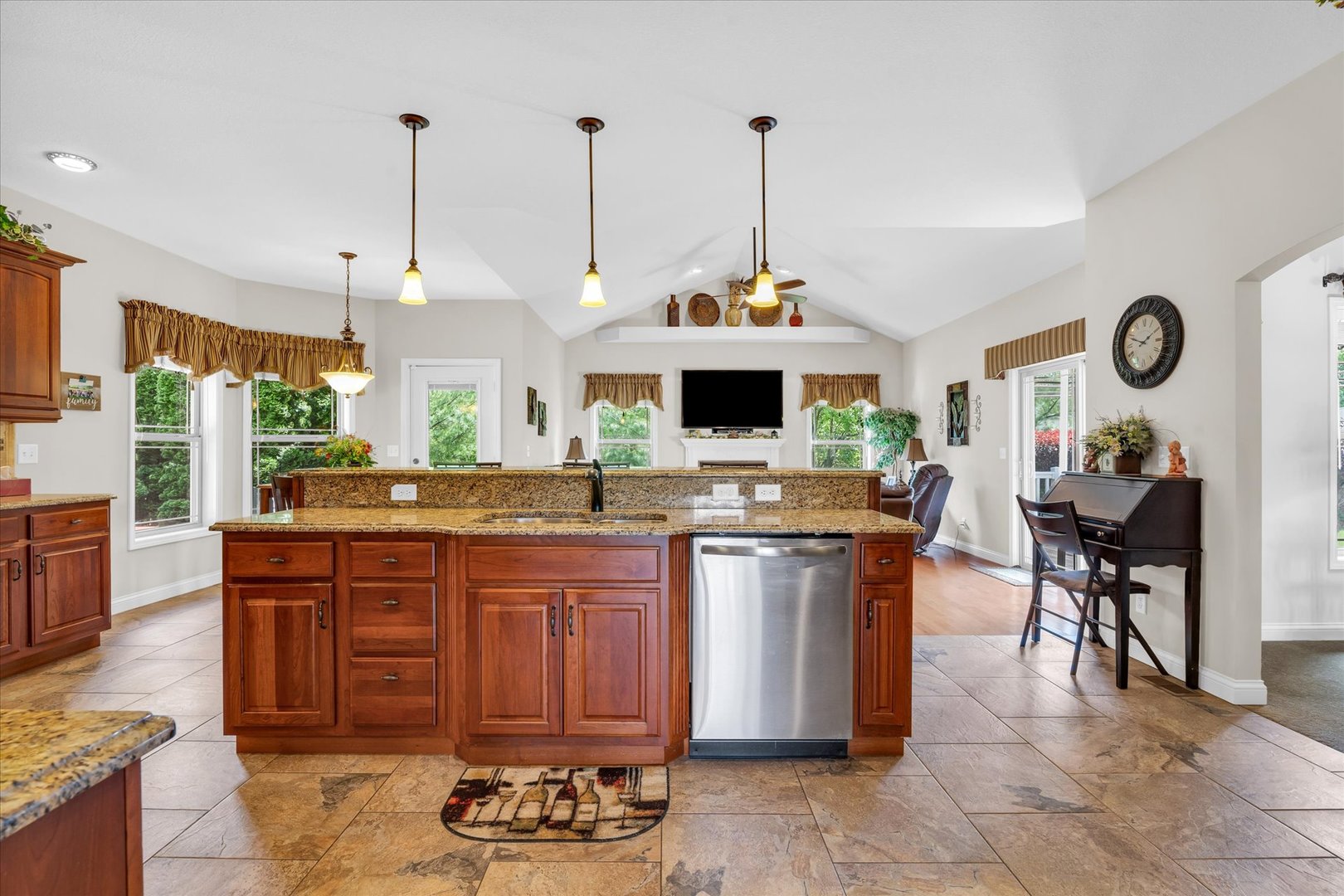2805 Clarion Road Urbana, IL 61802 - Photo 10 of 46 Gallery Image 10