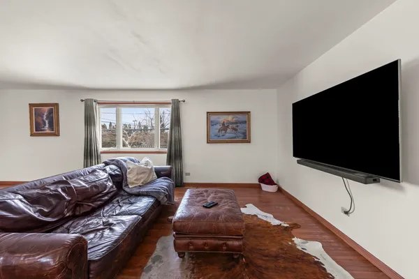 $375,000 | 225 East Lincoln Avenue, Glendale Heights, IL 60139