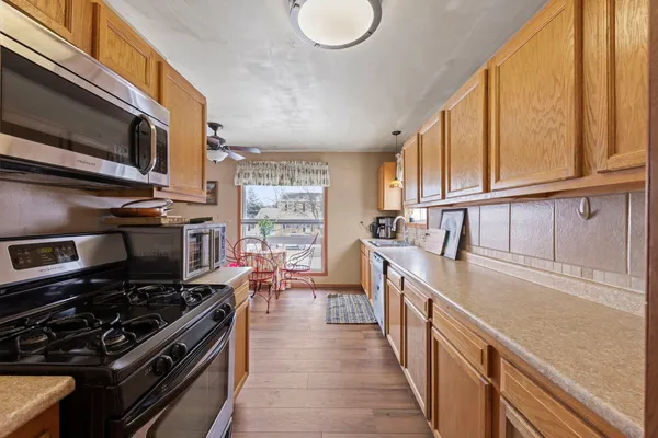 $375,000 | 225 East Lincoln Avenue, Glendale Heights, IL 60139