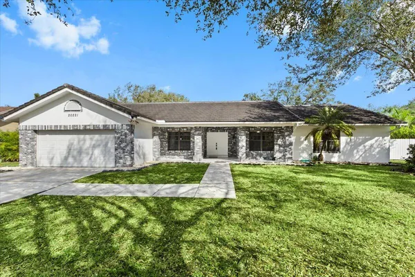 $4,500 | 20221 Northwest 8th Street, Pembroke Pines, FL 33029
