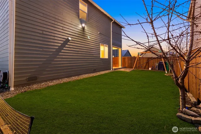 $590,000 | 985 Riley Drive East, Enumclaw, WA 98022