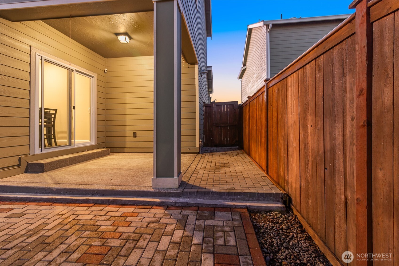 985 Riley Drive East Enumclaw, WA 98022 - Photo 29 of 33 a view of the entryway
