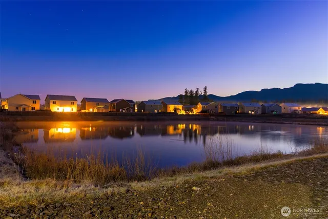 $590,000 | 985 Riley Drive East, Enumclaw, WA 98022