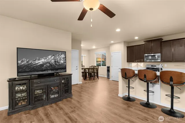 $590,000 | 985 Riley Drive East, Enumclaw, WA 98022