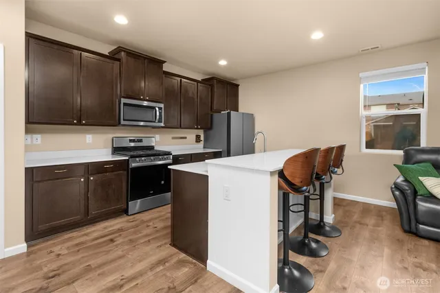 $590,000 | 985 Riley Drive East, Enumclaw, WA 98022