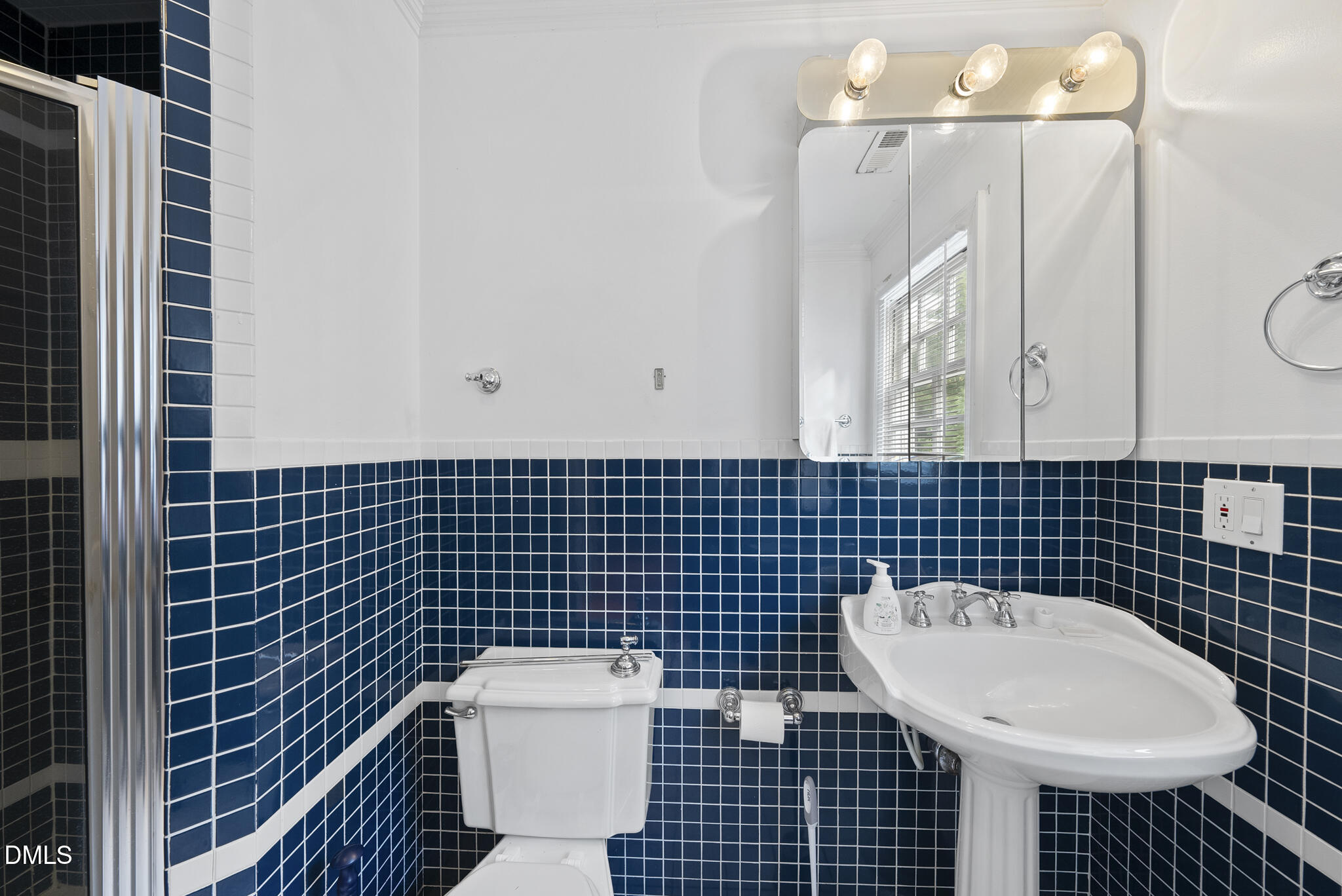 111 Foxridge Road Chapel Hill, NC 27514 - Photo 31 of 67 111 Foxridge Rd