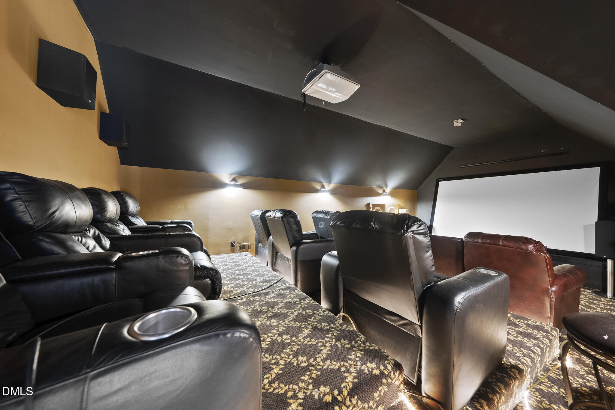 111 Foxridge Road Chapel Hill, NC 27514 - Photo 48 of 67 111 Foxridge Rd