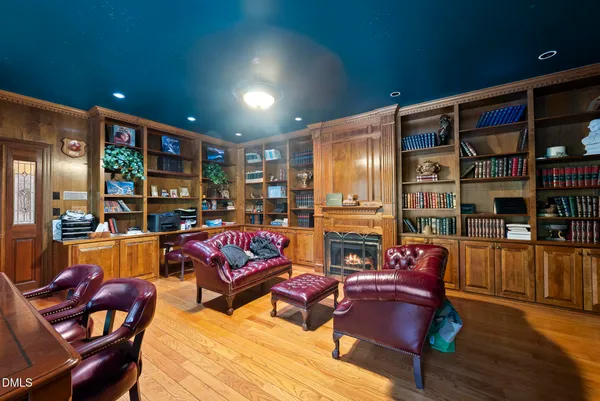 $1,995,000 | 111 Foxridge Road, Chapel Hill, NC 27514