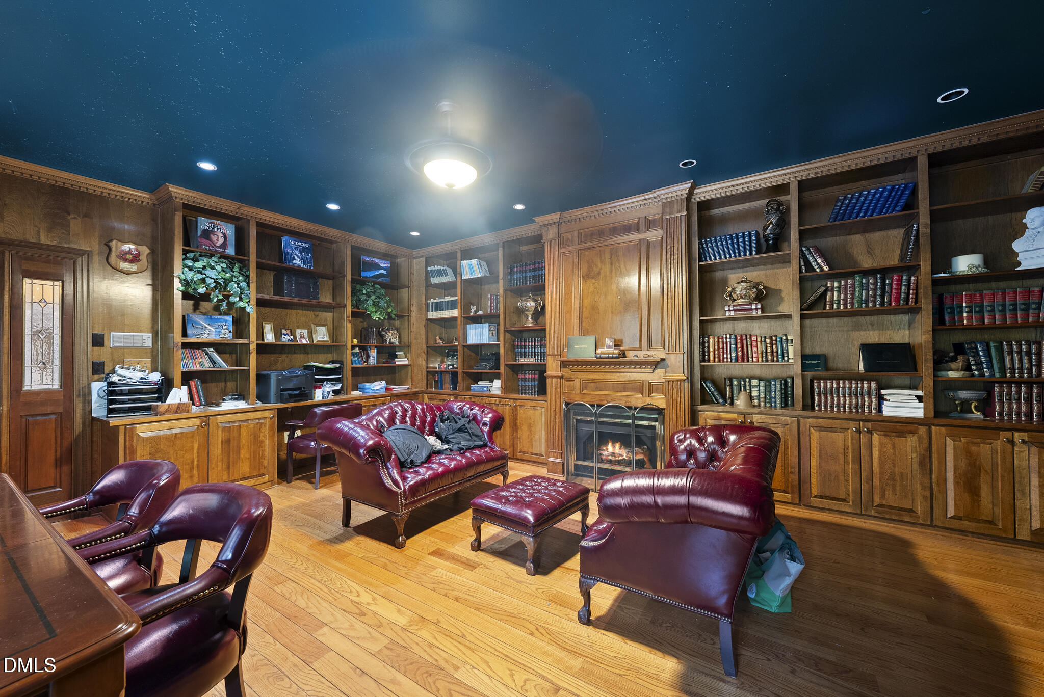 111 Foxridge Road Chapel Hill, NC 27514 - Photo 5 of 67 111 Foxridge Rd