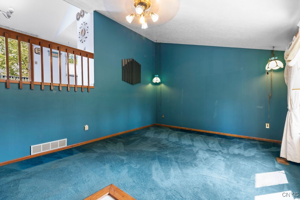 4278 Makyes Road Onondaga, NY 13215 - Photo 5 of 50 Enter through the front door to this living space.