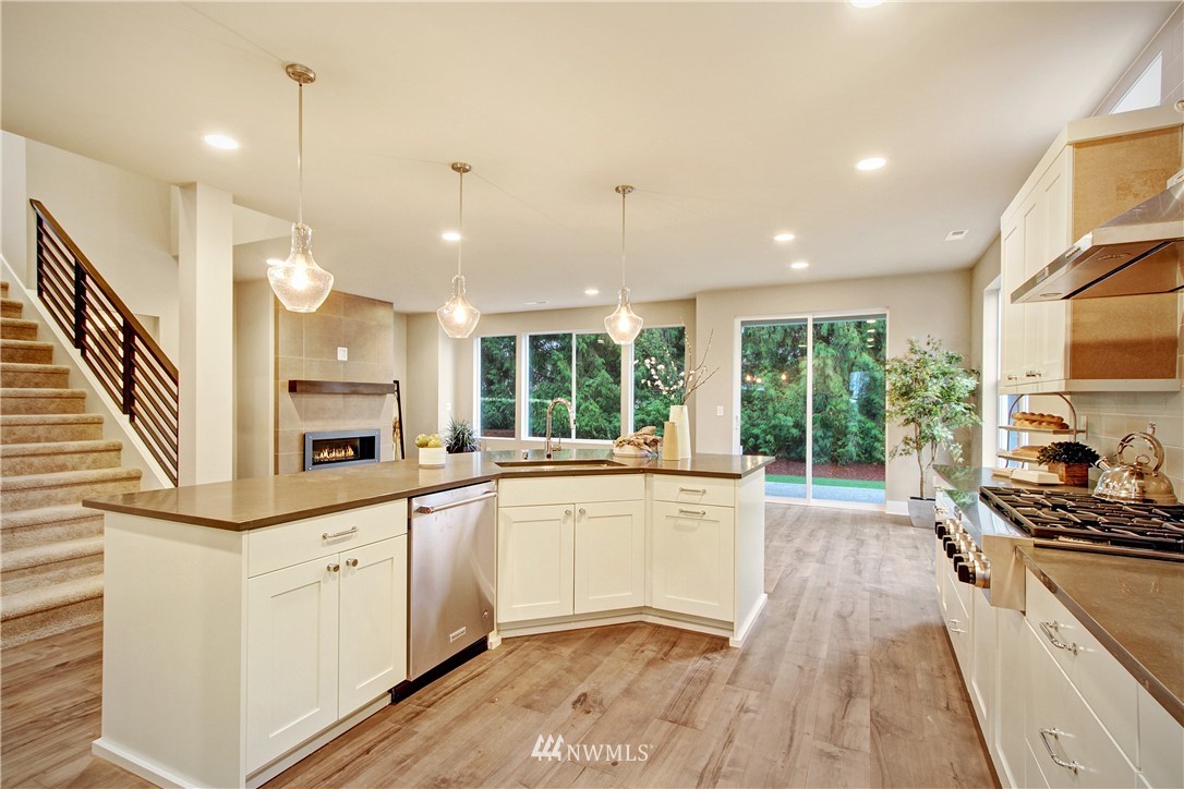 6127 Northeast 2nd Street Renton, WA 98059 - Photo 11 of 25