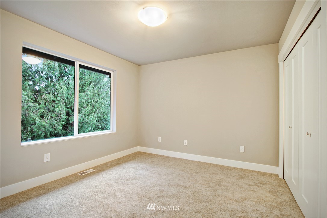 6127 Northeast 2nd Street Renton, WA 98059 - Photo 24 of 25