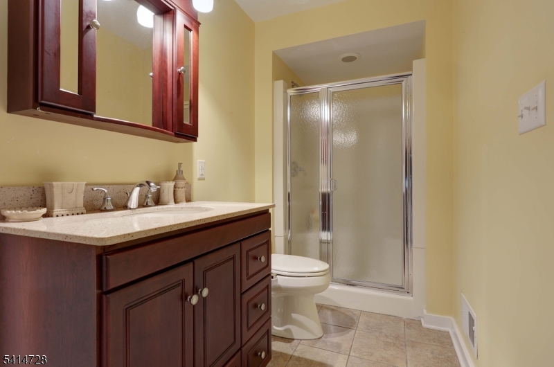 8 Union Hill Road Denville, NJ 07834 - Photo 29 of 47