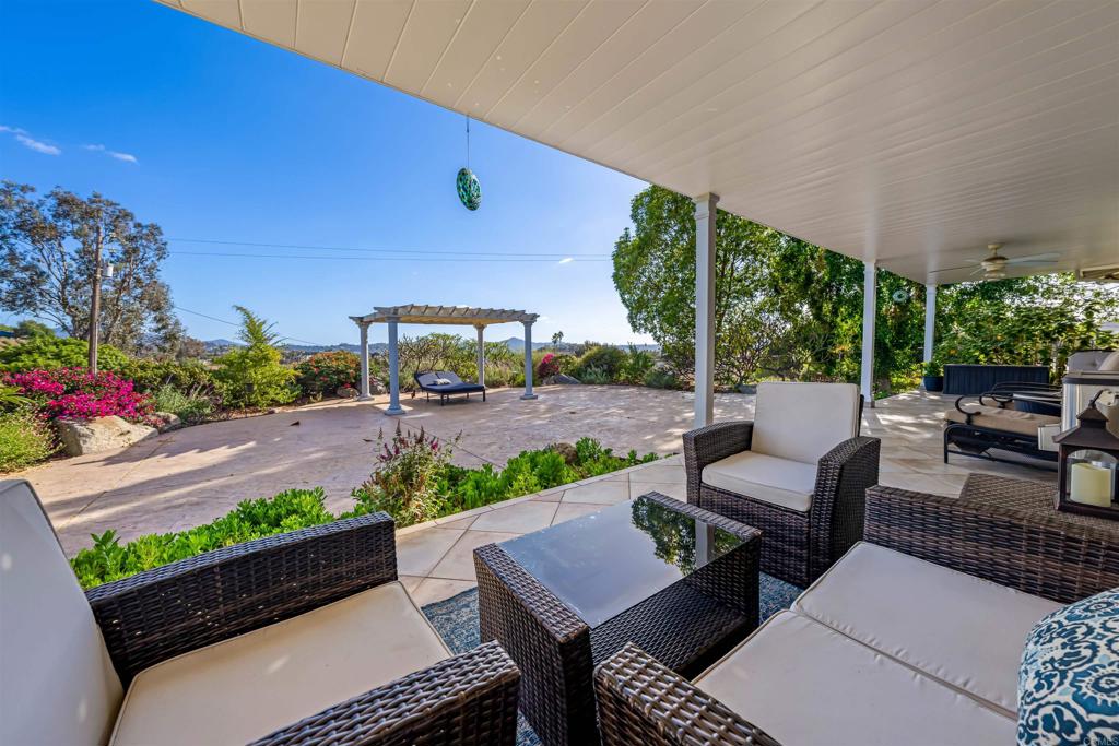 1829 Carob Tree Lane El Cajon, CA 92021 - Photo 22 of 35