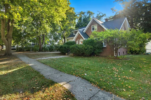 $250,000 | 69067 North Forest Avenue, Richmond, MI 48062