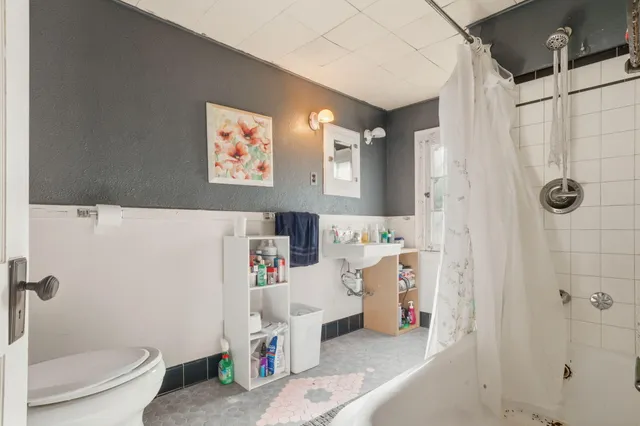 $250,000 | 69067 North Forest Avenue, Richmond, MI 48062