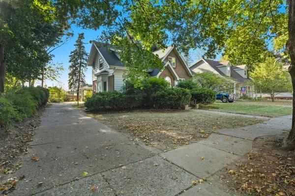 $250,000 | 69067 North Forest Avenue, Richmond, MI 48062