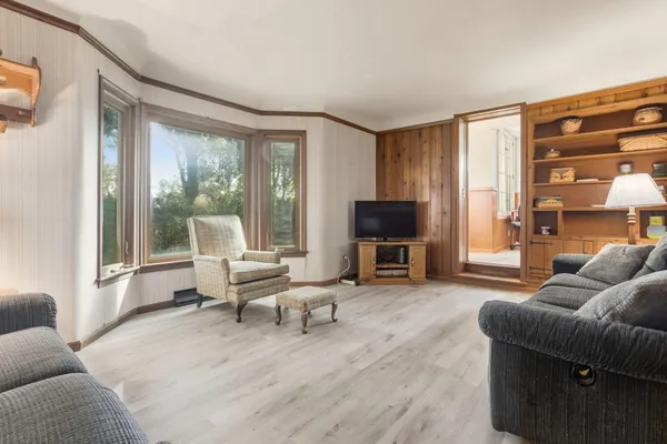 $250,000 | 69067 North Forest Avenue, Richmond, MI 48062