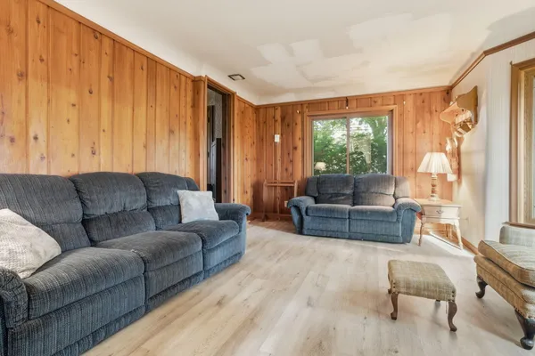 $250,000 | 69067 North Forest Avenue, Richmond, MI 48062