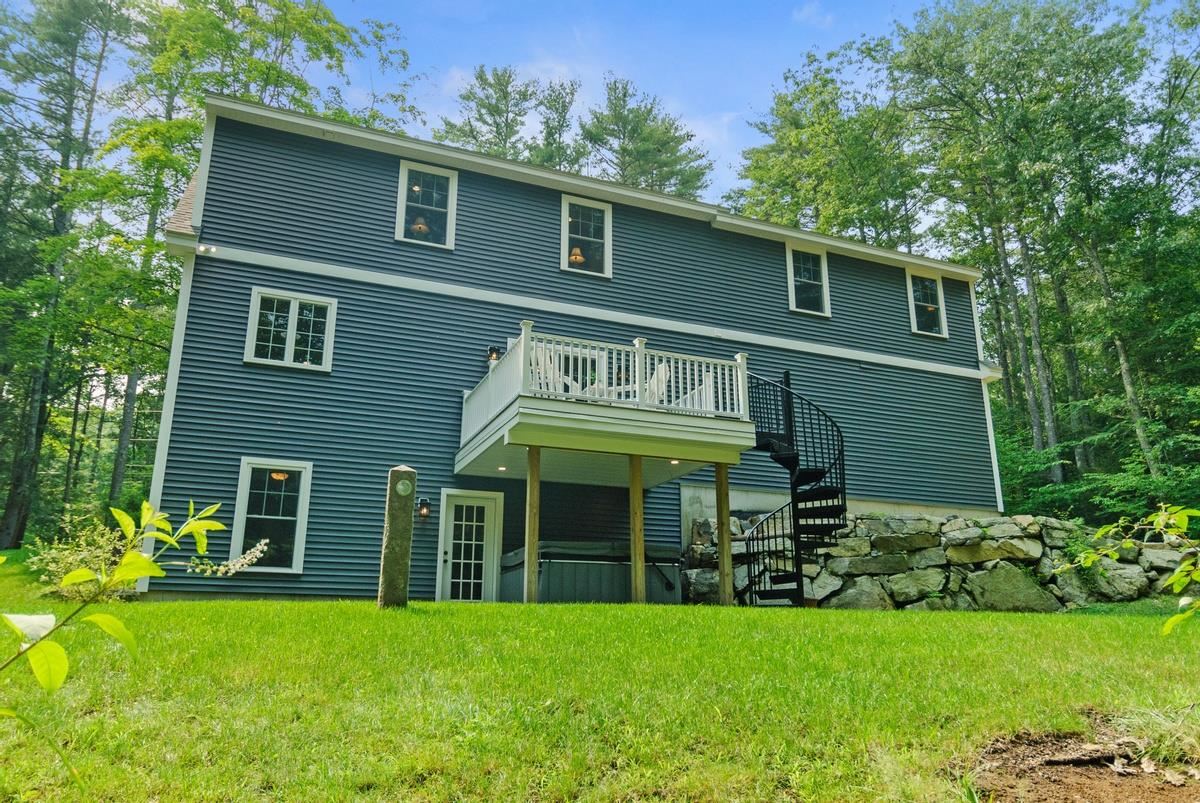 86 Old Lee Road Newfields, NH 03856 - Photo 4 of 36