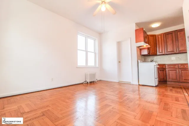 $2,750 | 44 West 9th Street, Unit 2F | Red Hook