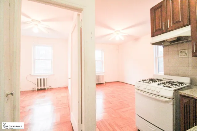 $2,750 | 44 West 9th Street, Unit 2F | Red Hook