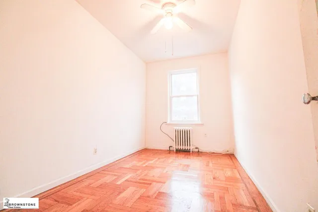 $2,750 | 44 West 9th Street, Unit 2F | Red Hook