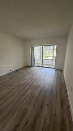 $1,700 | 2790 Northeast 201st Terrace, Unit H217, Aventura, FL 33180