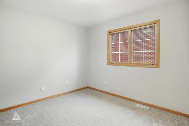 $499,900 | 9704 West Shore Drive, Oak Lawn, IL 60453