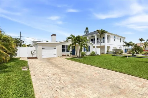 $775,000 | 105 3rd Street, Belleair Beach, FL 33786