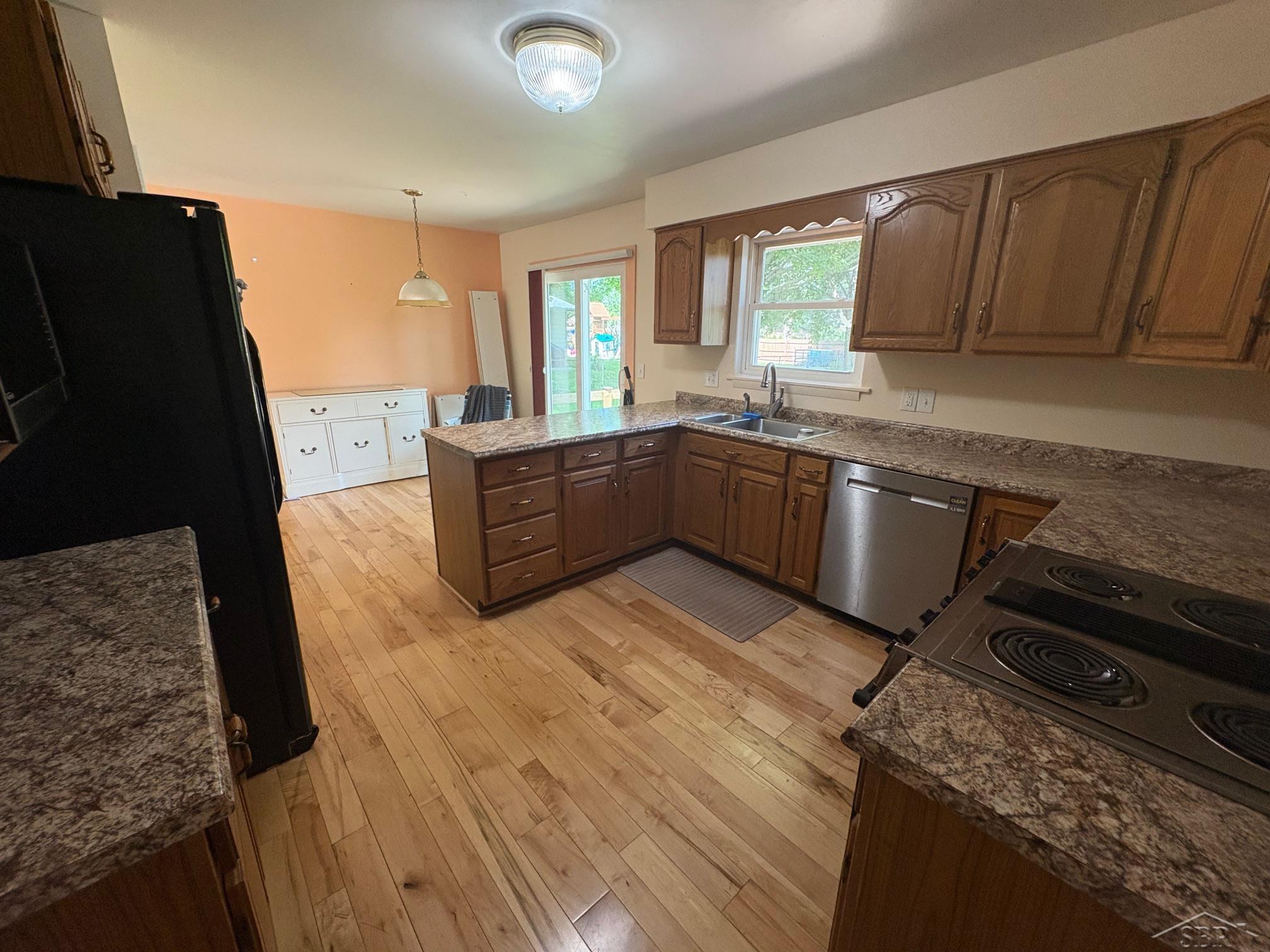 4896 Cherokee Road Saginaw, MI 48604 - Photo 9 of 17 50177595-2b25513b-1d0e-4c4a-ac0b-199e24dd1a15.JPG