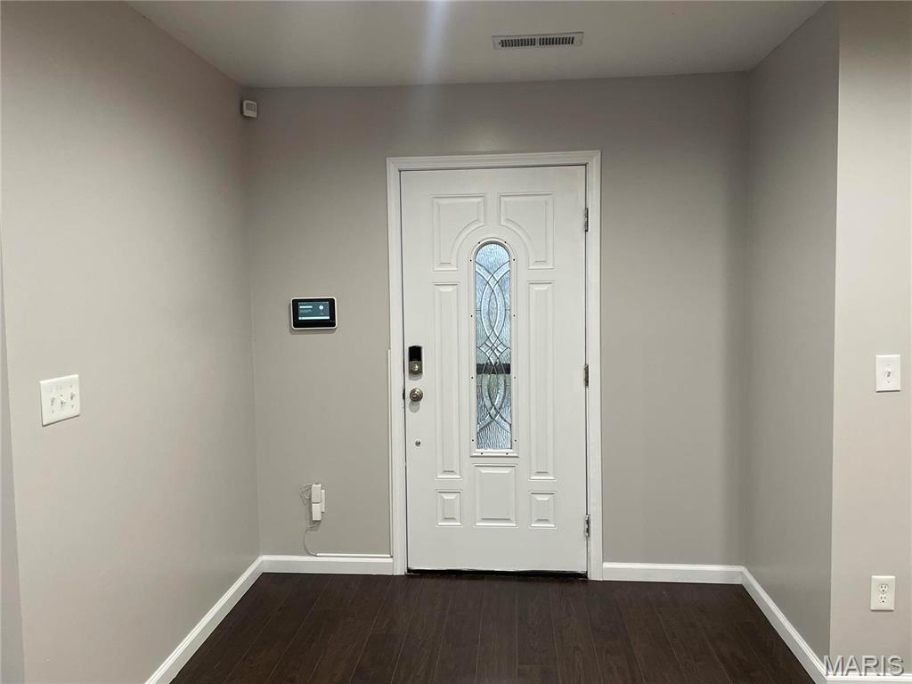 38 Byrd Drive Sikeston, MO 63801 - Photo 3 of 24