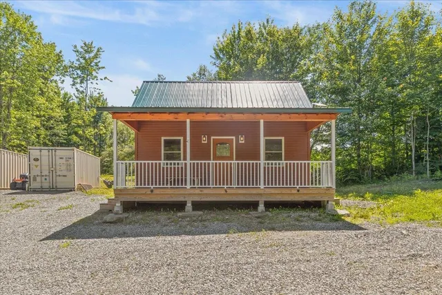 $259,900 | 439 Sniderbrook Road, Westfield, VT 05874