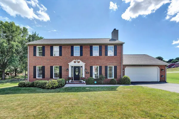$549,950 | 4824 Labradore Drive, Roanoke, VA 24012