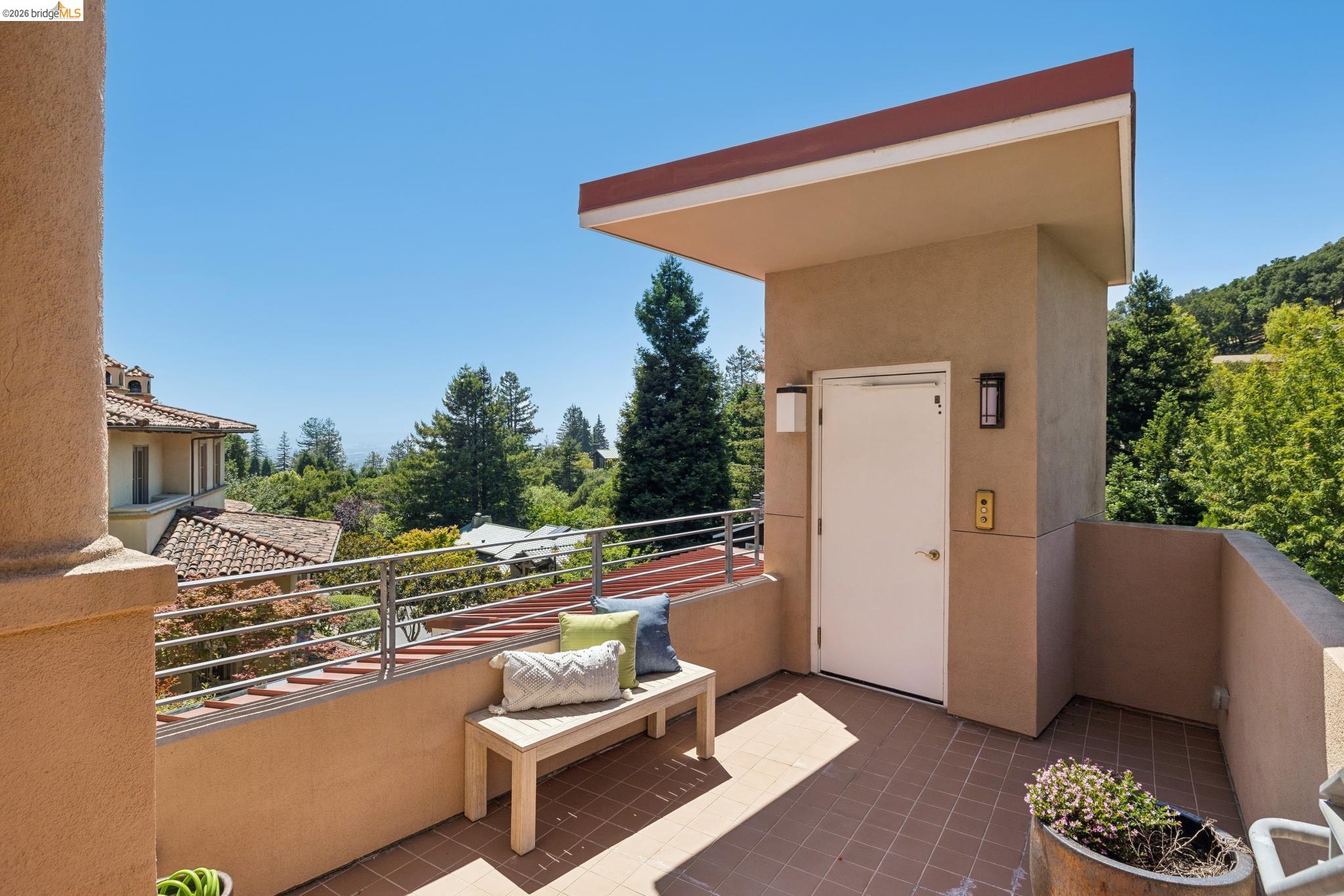 122 Vicente Road Berkeley, CA 94705 - Photo 8 of 51
