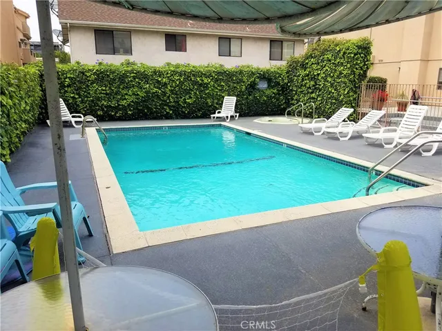 $520,000 | 10757 Hortense Street, Unit 112, North Hollywood, CA 91602