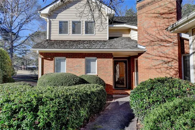 $550,000 | 2590 Camden Glen Court, Roswell, GA 30076