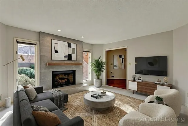 a view of entryway and workspace