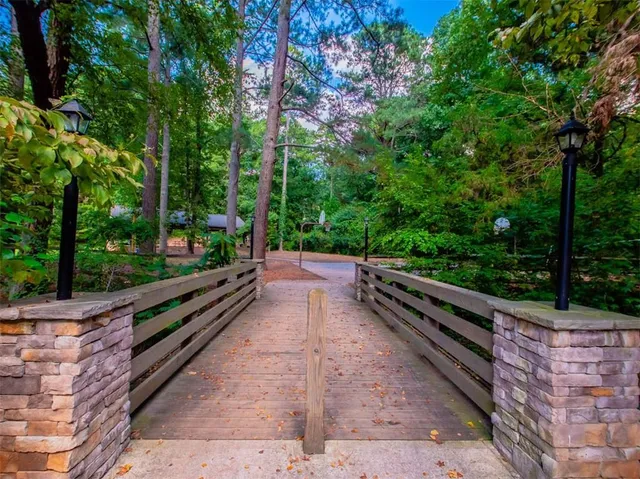 $525,000 | 2590 Camden Glen Court, Roswell, GA 30076