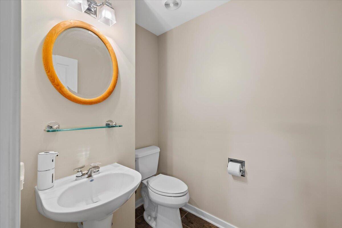 4861 Morris Road Hiwassee, VA 24347 - Photo 39 of 79 37-Interior-32