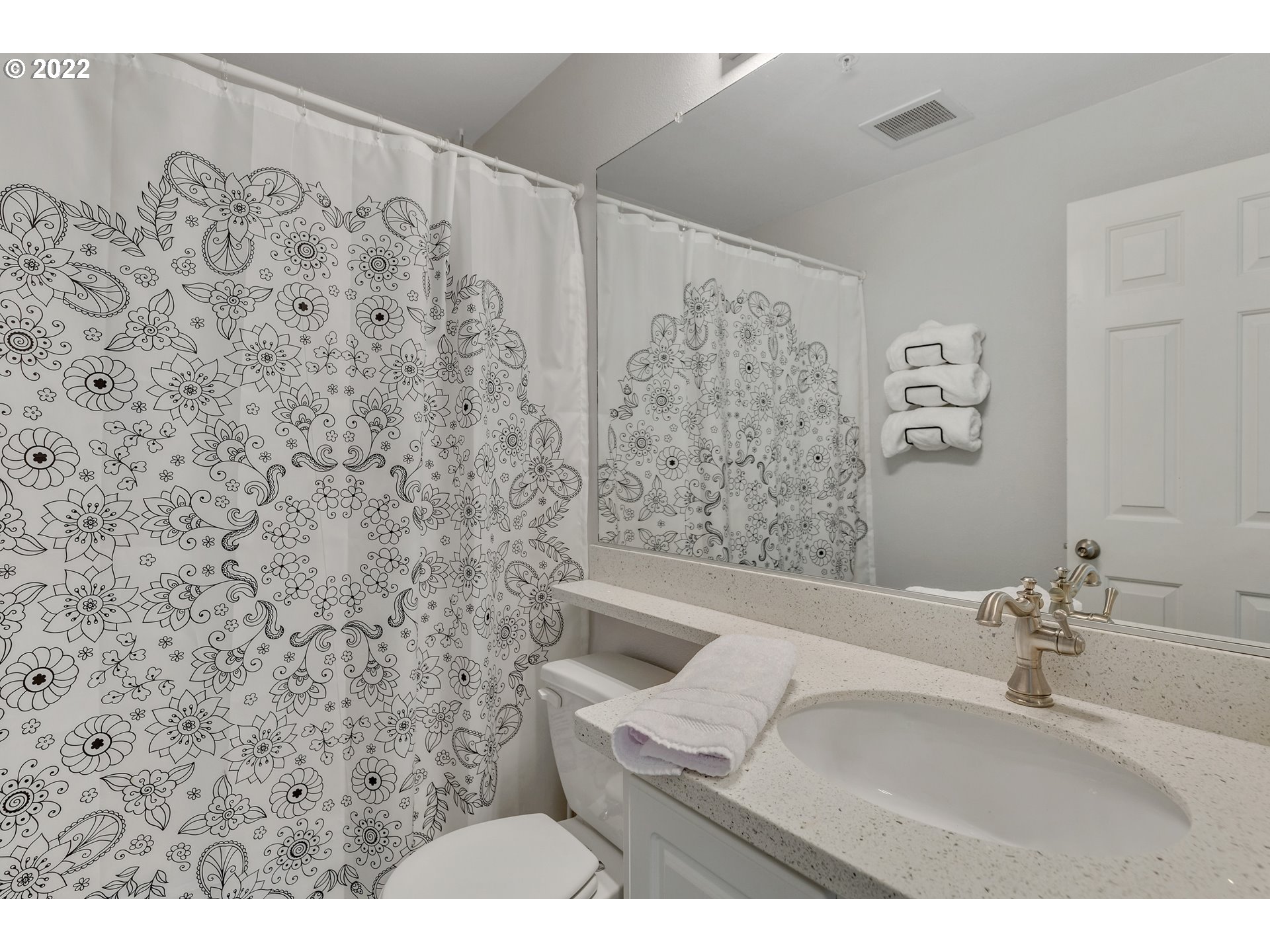13780 Southwest Scholls Ferry Road, Unit 104 Beaverton, OR 97007 - Photo 16 of 22 Bathroom