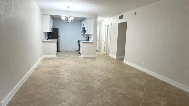 $1,700 | 760 Southeast 2nd Avenue, Unit D111, Deerfield Beach, FL 33441